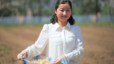 “女强人”王吉芳带动村民共致富