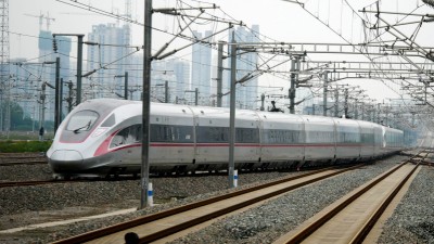 全国铁路今起实施新运行图