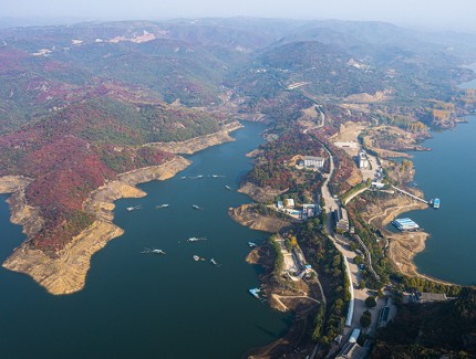 黄河三峡景区层林尽染