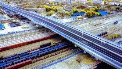 中国高寒地区跨度最大、吨位最重连续梁桥建成通车