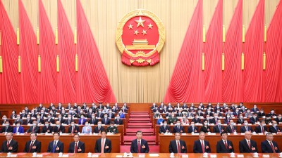十四届全国人大一次会议在京闭幕 习近平发表重要讲话