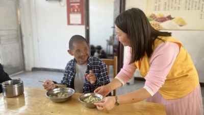 青春在奉献中闪光一一记永州公益达人廖芬