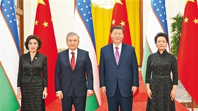 习近平同乌兹别克斯坦总统米尔济约耶夫会谈