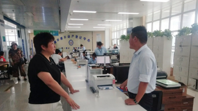 通许县住建局：“一把手”走流程 助力优化营商环境