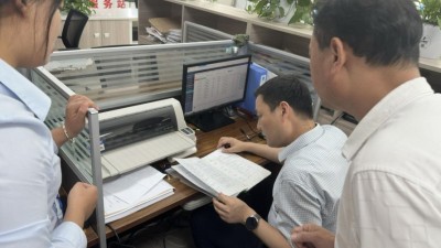 通许县卫健委党组书记、主任肖光体验“一把手走流程”体验活动