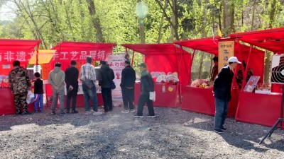 乐订坊非遗文创手工艺品展销为怀柔朝阳洞庙会添彩