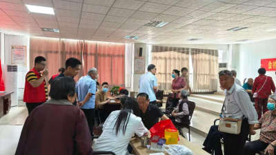 睢阳区金桥街道香君社区开展“爱心义诊进社区”便民服务活动
