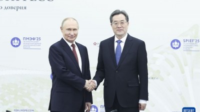 丁薛祥会见俄罗斯总统普京