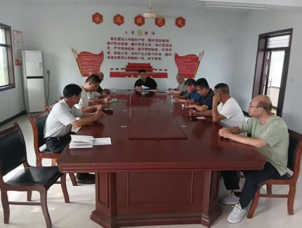 宝丰县父城街道：情系低保户 炎炎夏日入户核查低保送“清凉”