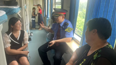 K1505次列车上的紧急搜寻：40分钟找回走失女童，温情守护旅途平安