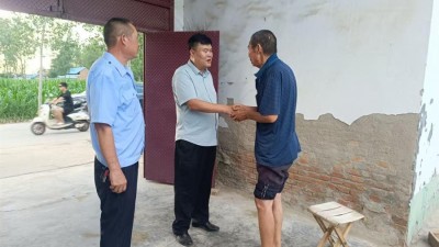 商丘市睢阳区毛堌堆镇驻村领导调研农村低保家庭情况