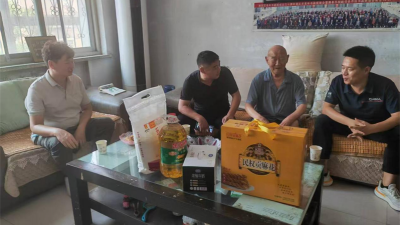 《八一慰问送关怀 拥军优属情意浓》