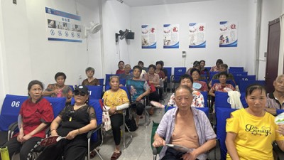 以心相伴，共筑健康家园  ——记中锦康浙江宁波市北仑区高河塘店长陈苗苗
