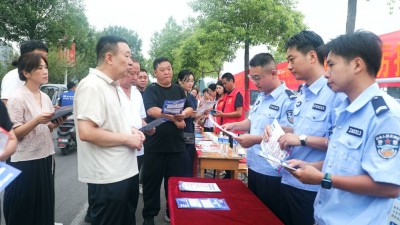 河南鲁山县：扫黑除恶常态化 平安宣传进行时