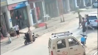 河南商丘：夫妻俩路遇火情三次冲入火海 危急时刻彰显责任担当