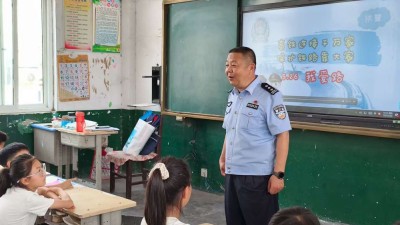 护航开学季 郑州铁路公安商丘东站派出所开展铁路安全“第一课”