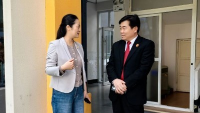倾听代表心声主动接受监督梁园法院院领导开展省人大代表联络工作