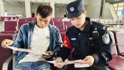 商丘高铁公安：守护旅客“钱袋子”，反诈宣传“不打烊”
