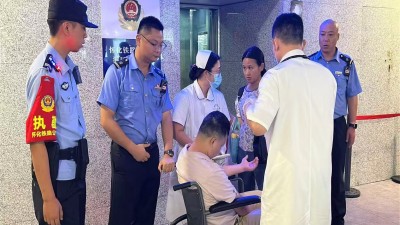 紧急响应护平安！娄底车务段洞口高铁站快速处置旅客突发疾病事