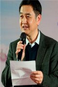 青春集结在军旗下，爱国凝聚在民心中