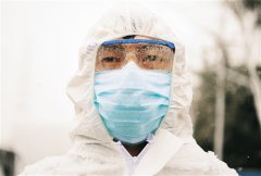 无惧风雪战“疫”人