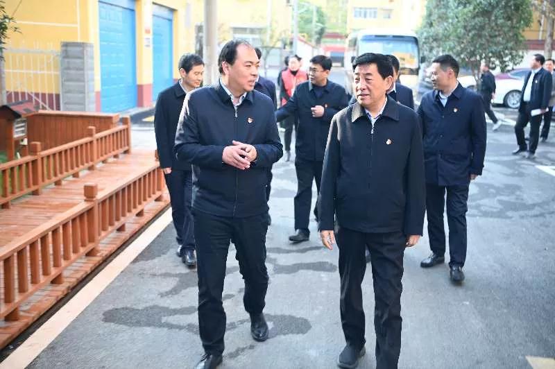 张文深到卧龙区调研村（社区）“两委”换届暨全域党建助力社区治