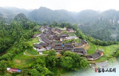 现代版“富春山居图”｜风起苗寨 十八洞开