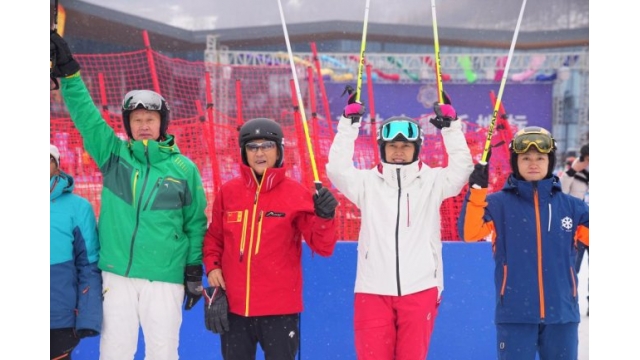 走近冬奥|新中国第一座高山滑雪� 爸刈罢婪拧�
